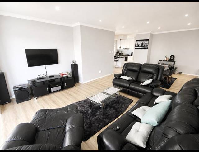 2 BEDROOM APARTMENT FOR SALE IN NEW TOWN CENTRE